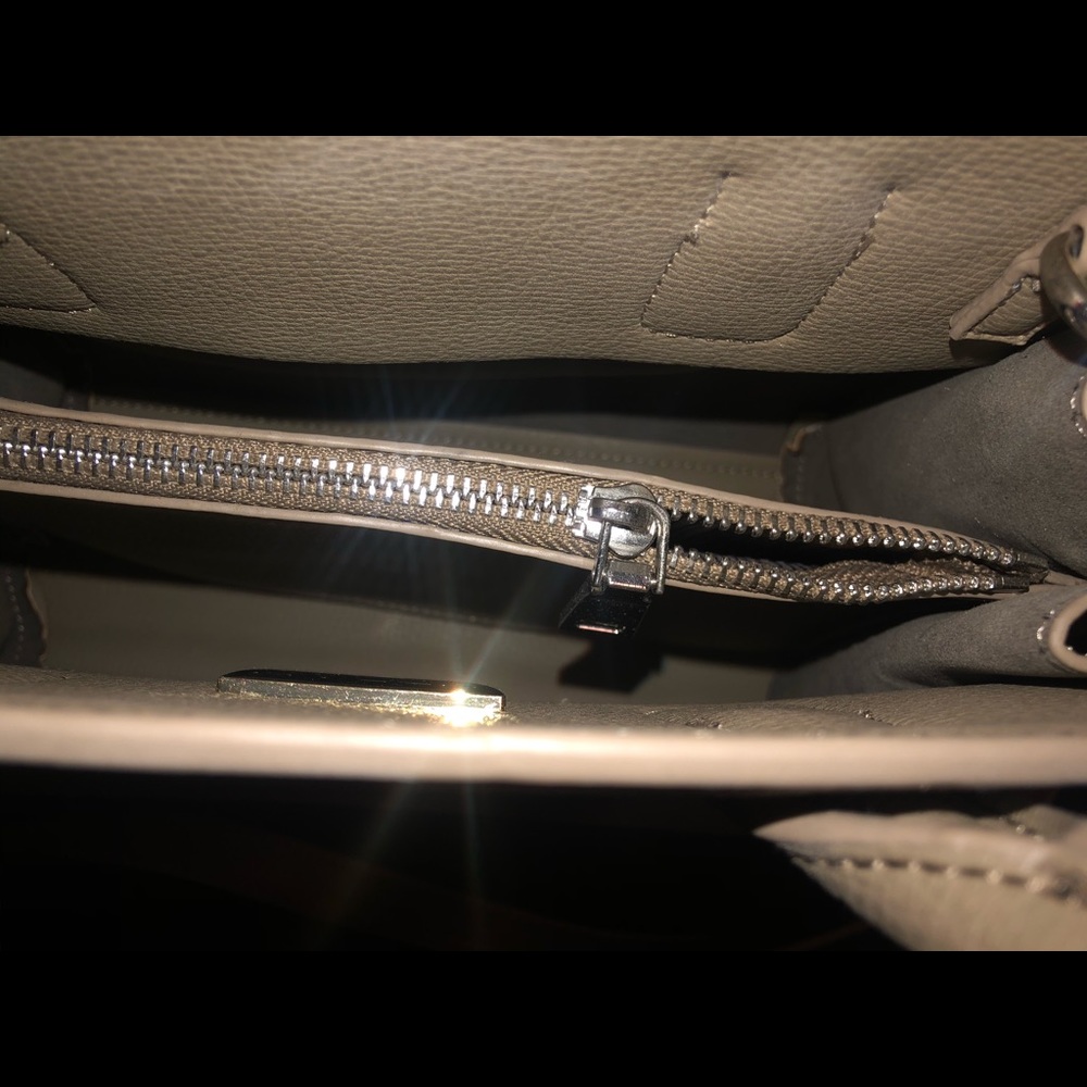 Purse - Picture 3 of 4